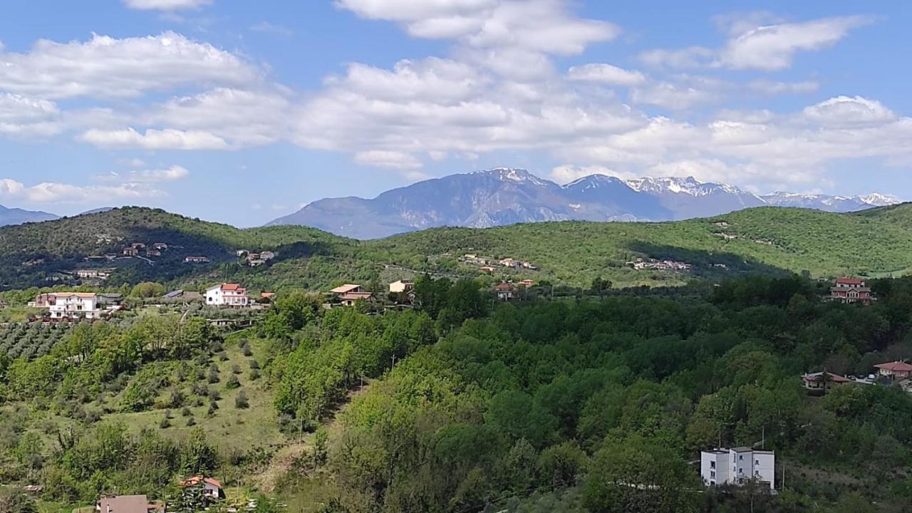 B&B La Finestra Sulle Mainarde - Isernia Exterior foto